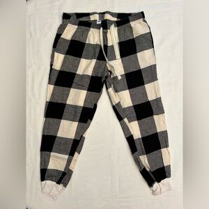 Old Navy plaid pajama joggers, size small